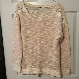 Jessica Simpson off‎ white Sweater Size Medium Chest 22 Length 24